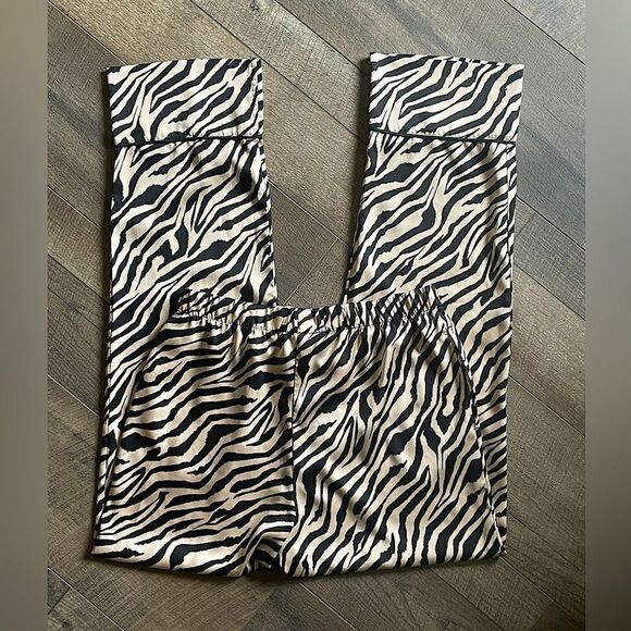 Victoria’s Secret, Silky-Polyester, Cream/Black, Zebra-Print Sleep Pants. - Picture 2 of 6